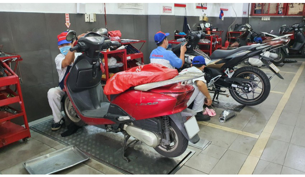 NHỮNG THÓI QUEN SAI LẦM LÀM GIẢM TUỔI THỌ XE MÁY 
